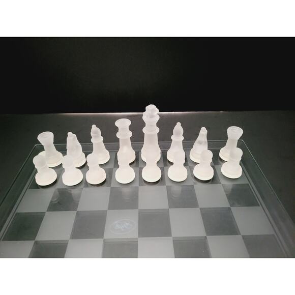 NIB RARE Unique Gifts by House of Lloyd 12" Rectangle Glass Chess Board Set - Picture 3 of 10